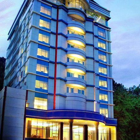Aston Jayapura Hotel And Convention Center Buitenkant foto