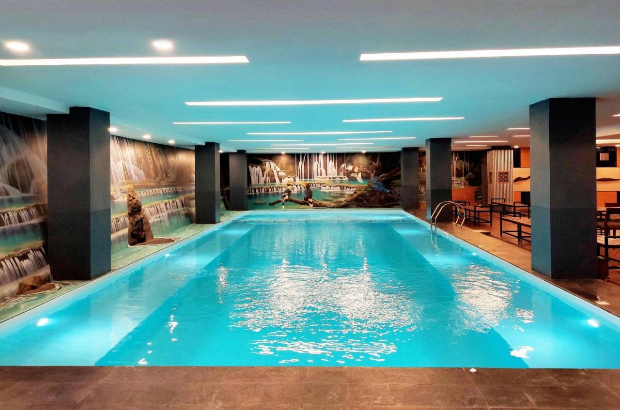 Aston Jayapura Hotel And Convention Center Buitenkant foto
