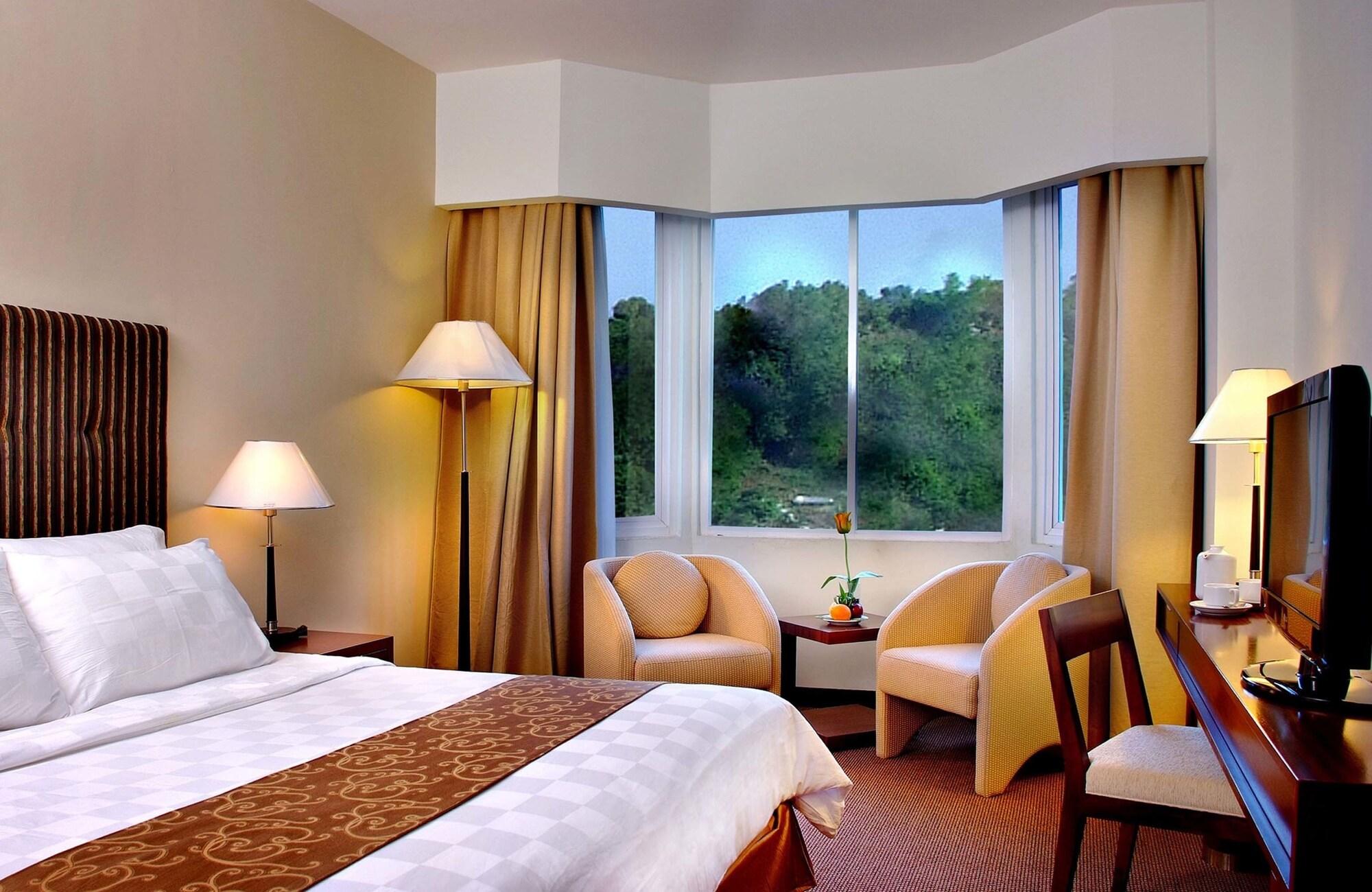 Aston Jayapura Hotel And Convention Center Buitenkant foto
