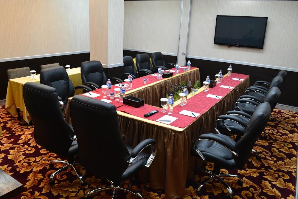 Aston Jayapura Hotel And Convention Center Buitenkant foto