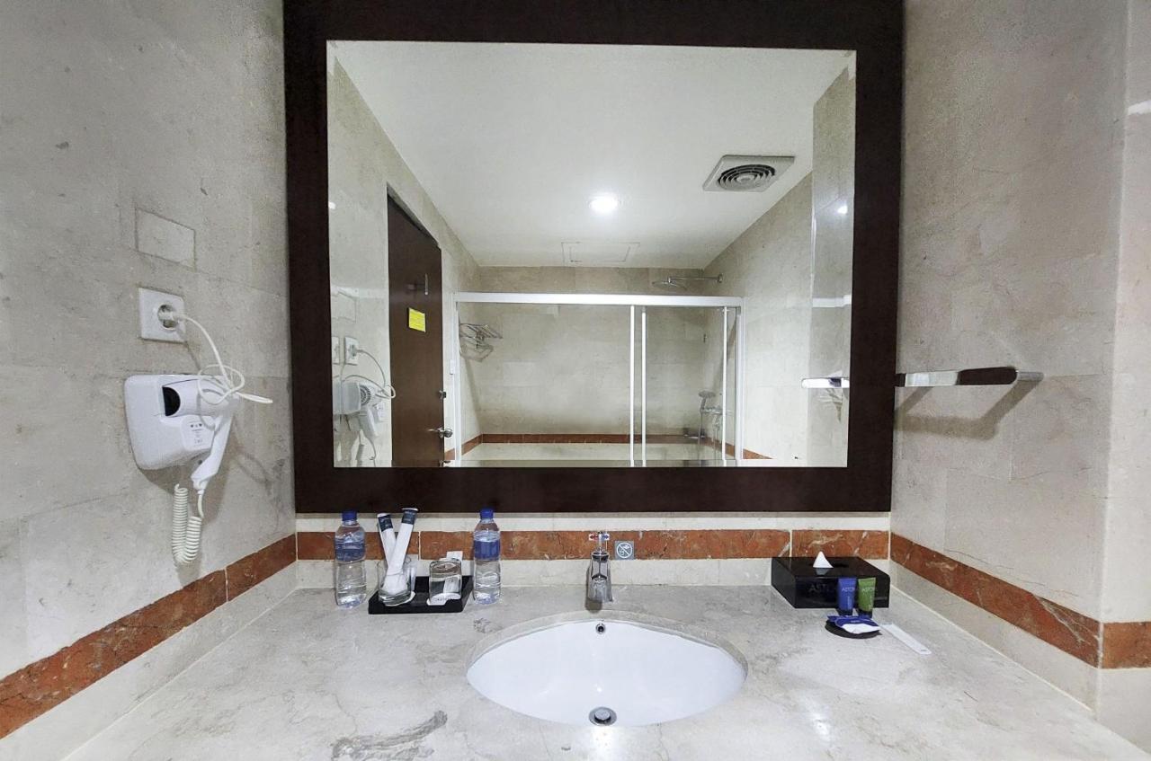 Aston Jayapura Hotel And Convention Center Buitenkant foto