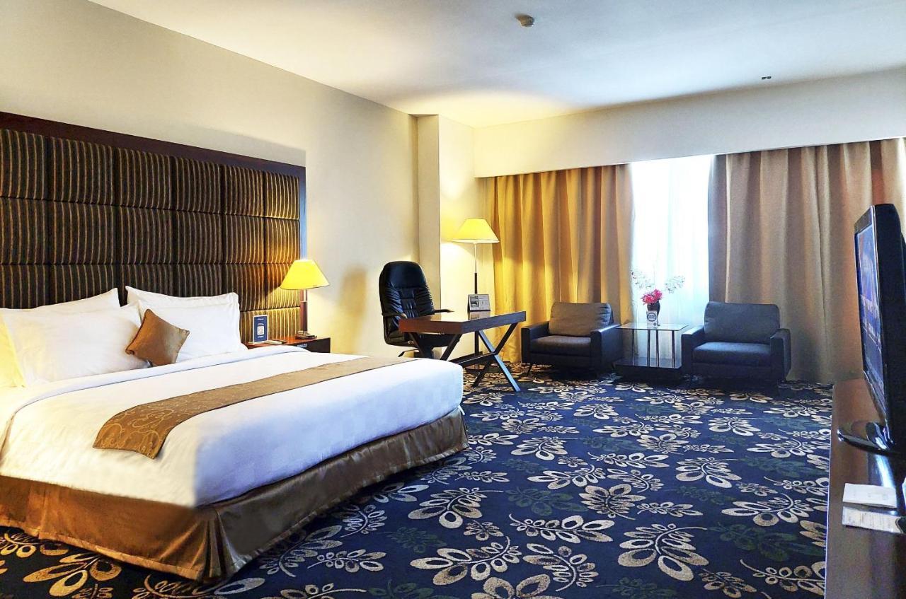 Aston Jayapura Hotel And Convention Center Buitenkant foto